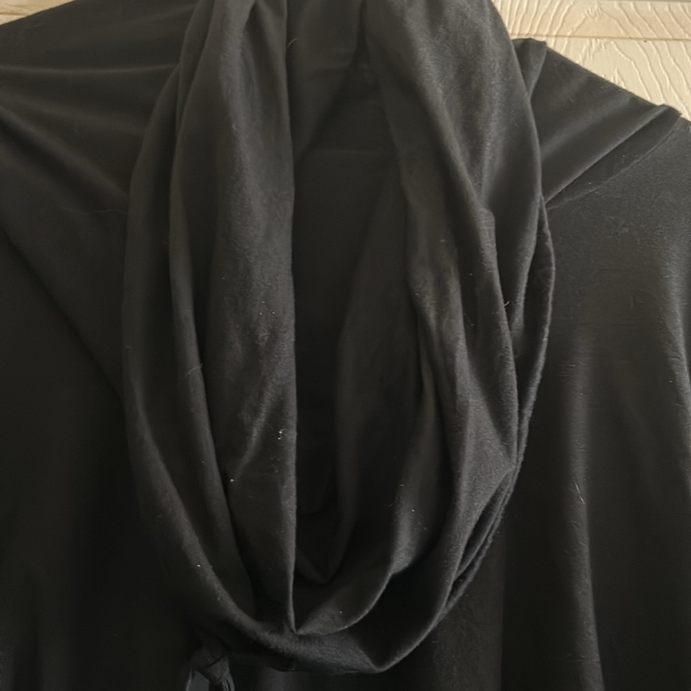 Make An Offer Roman’s black cowl neck long tunic 👏 - Picture 4 of 5